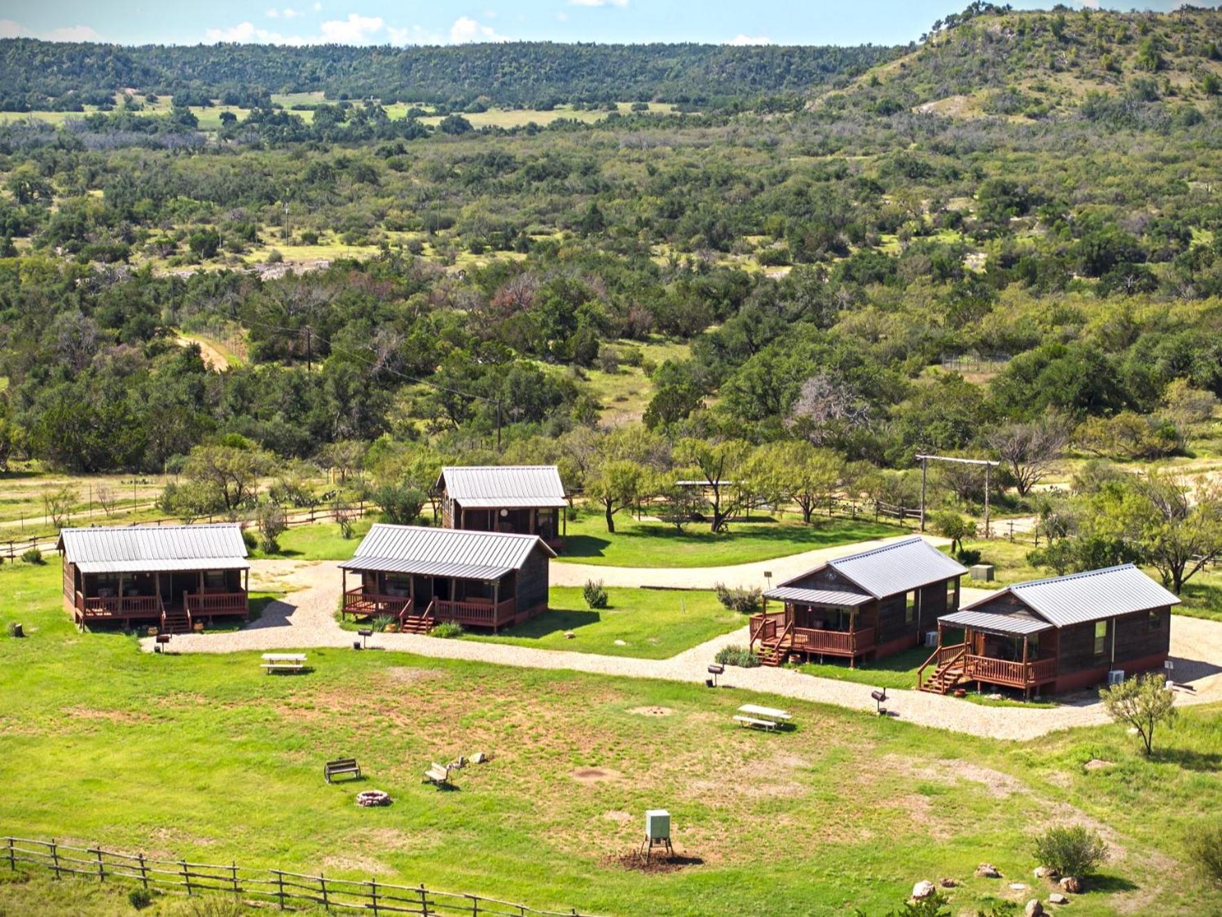 Enchanted Rockview Cabins Crabapple Екстериор снимка