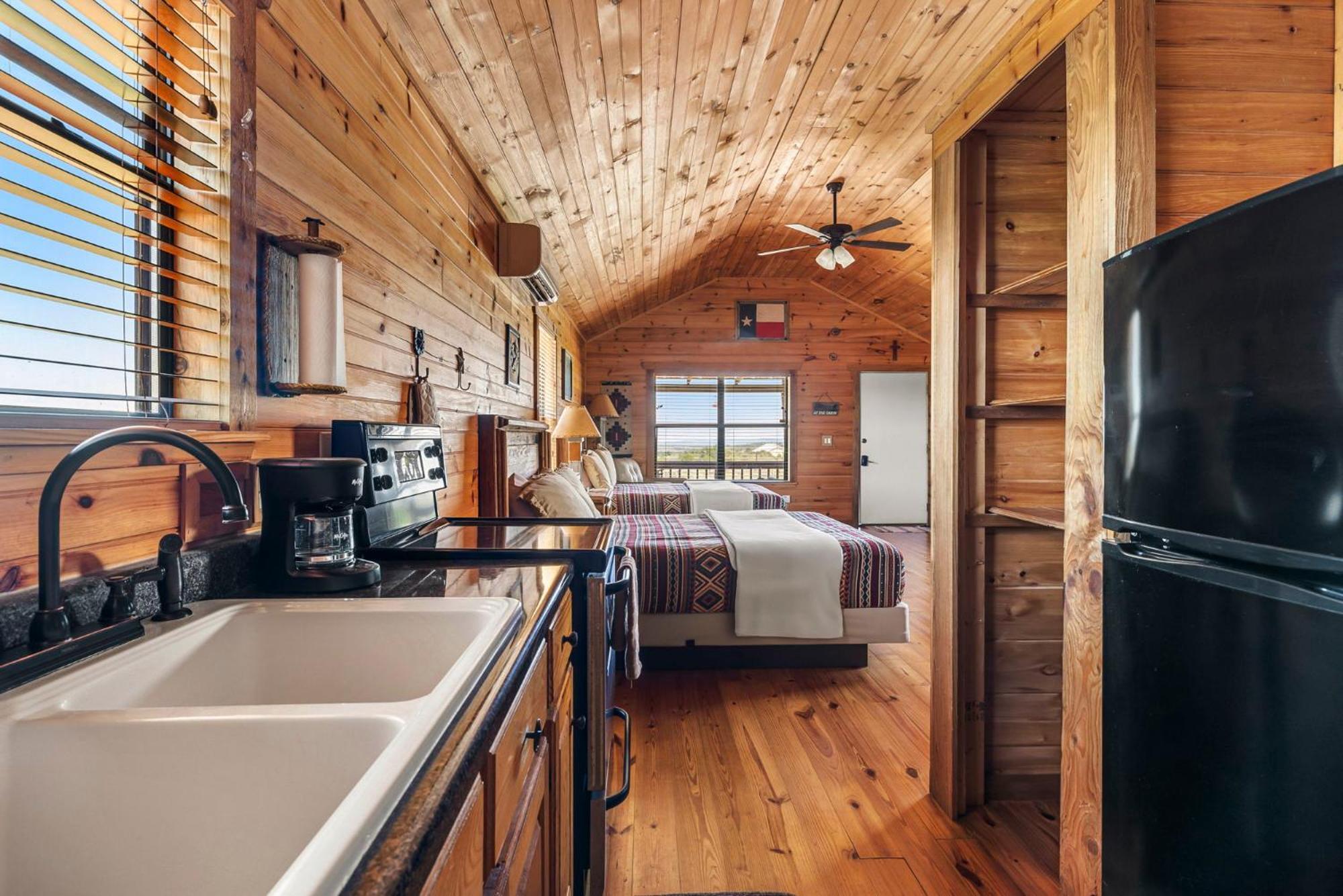 Enchanted Rockview Cabins Crabapple Стая снимка
