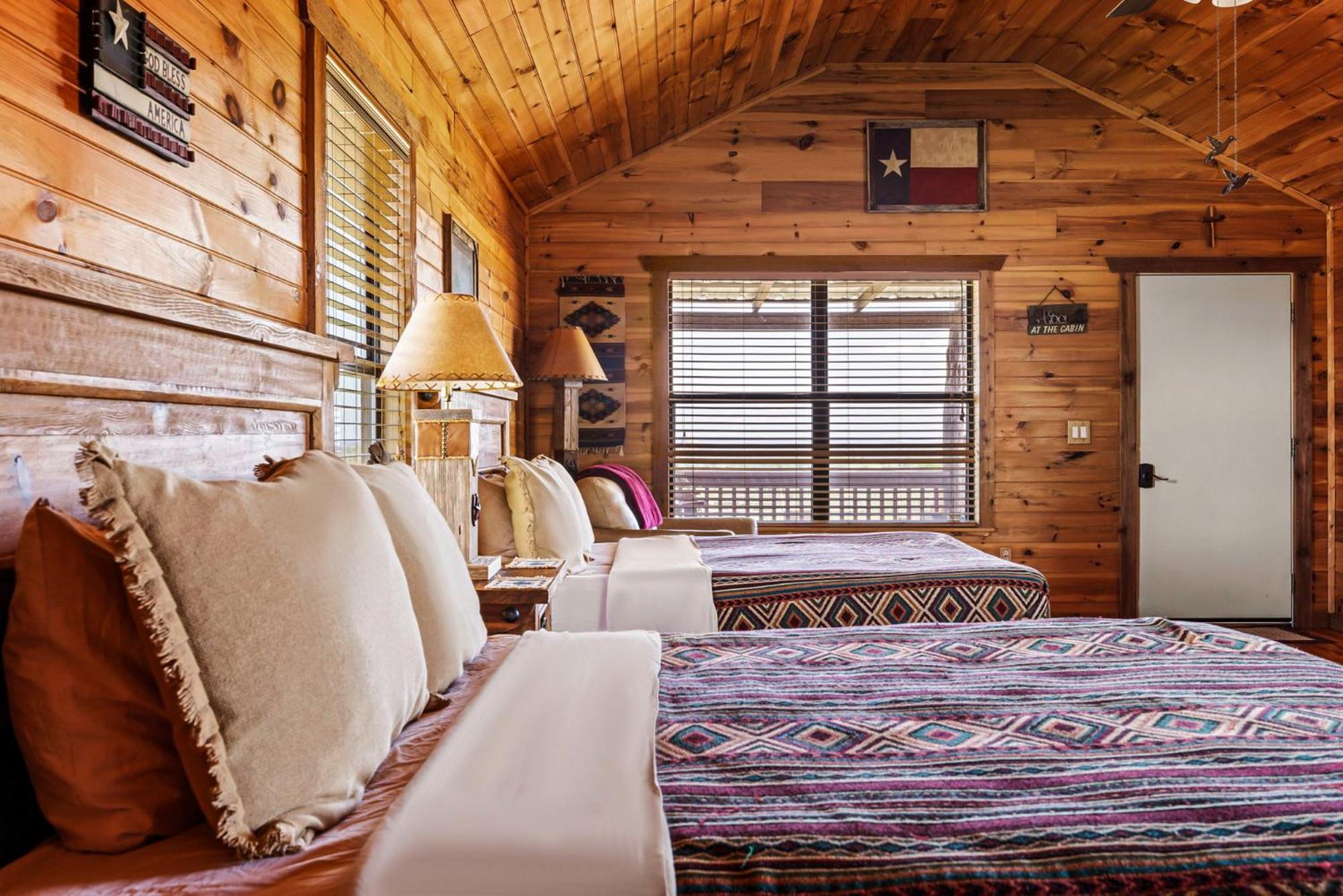 Enchanted Rockview Cabins Crabapple Стая снимка