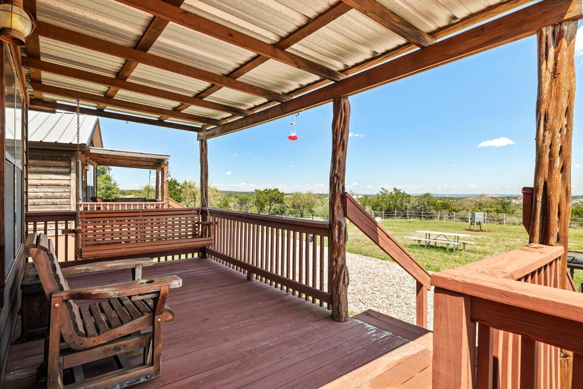 Enchanted Rockview Cabins Crabapple Екстериор снимка