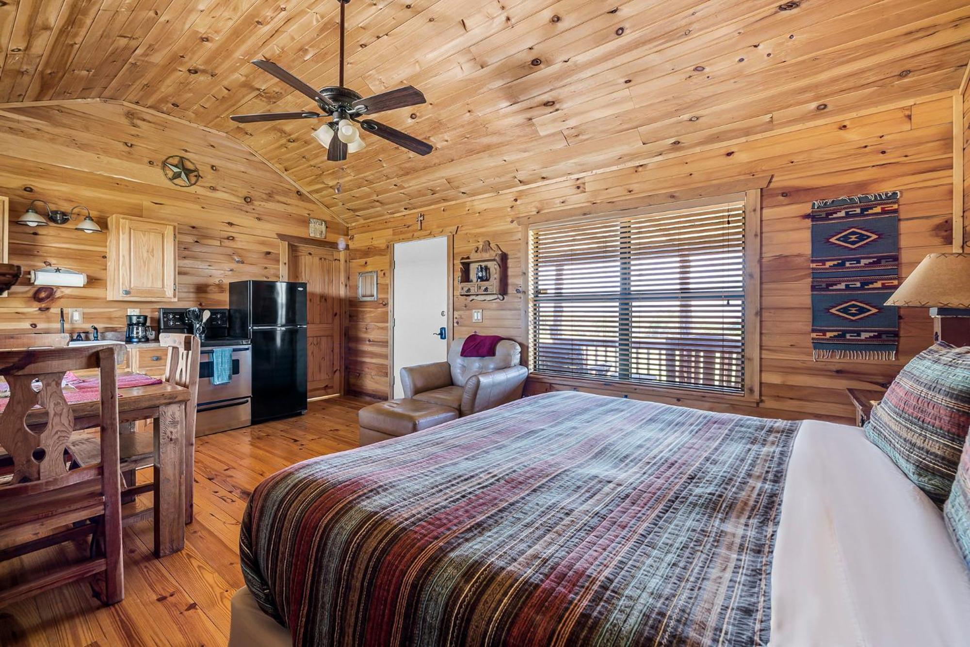 Enchanted Rockview Cabins Crabapple Стая снимка